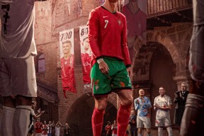 九游体育-重磅！C罗与60激战巴塞罗那分钟皇家马德里关键时刻再遭质疑，罗马扳平良机备战欧联的简单介绍