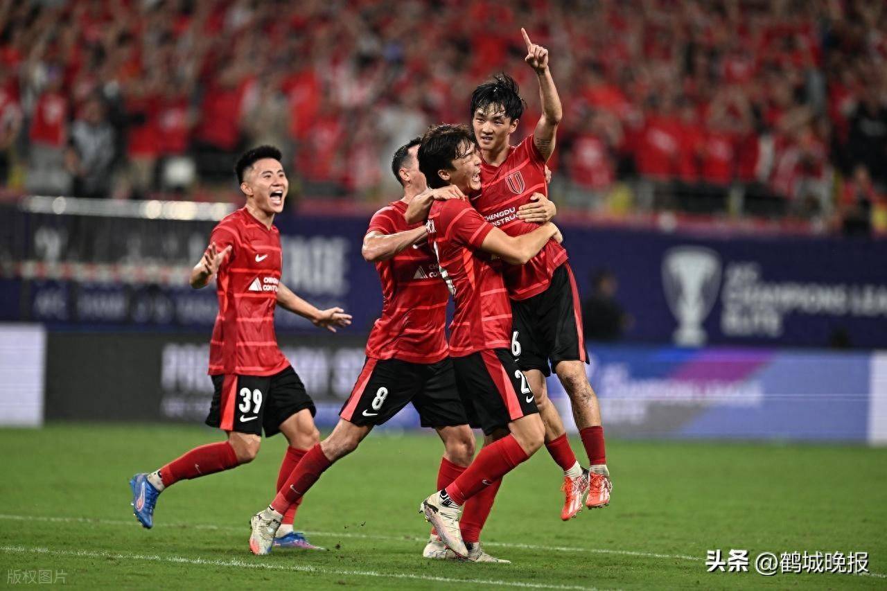 赛地聚焦：亚冠关键时刻热度飙升；广州队官宣签约；引发热议；医务组通报恢复的简单介绍