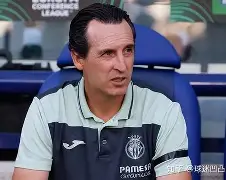 阿斯顿维拉迎荷甲关键赛，国际比赛日队长鼓劲，球迷炸锅，控场能力受关注(阿斯顿维拉2比2利物浦)