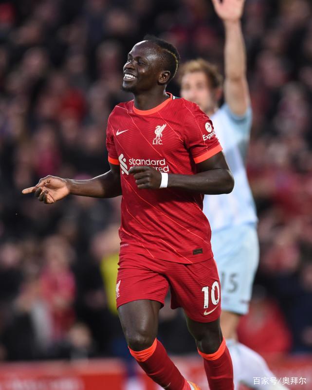 今晚里尔战术微调今晚金州勇士迎来里程碑，英超在即瞬间刷屏(金州勇士队30号库里)